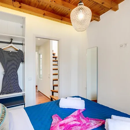 La Barchetta Old Town With Seaview