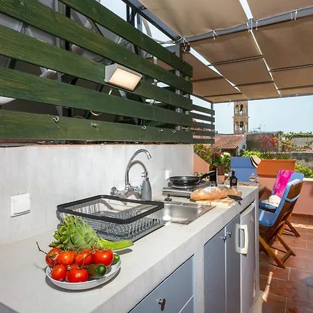 Дом отдыха La Barchetta Old Town With Seaview *